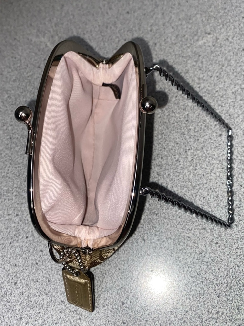 Coach Vintage Brown/Tan Kisslock Coin Purse Signature C Clasp Closure NWOT - Picture 11 of 13